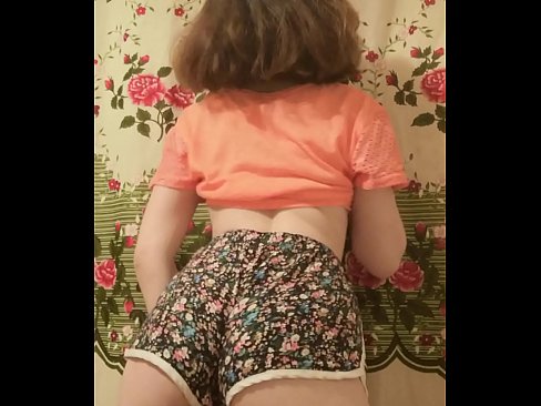 ❤️ Seksikäs nuori beibi riisuu shortsinsa kameran edessä Porno at us fi.porngifmag-com.ru ❤