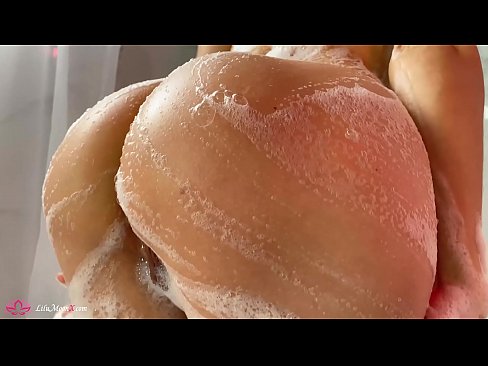 ❤️ Brunette masturboi pillua vibraattorilla intensiiviseen orgasmiin suihkussa Porno at us fi.porngifmag-com.ru ❤